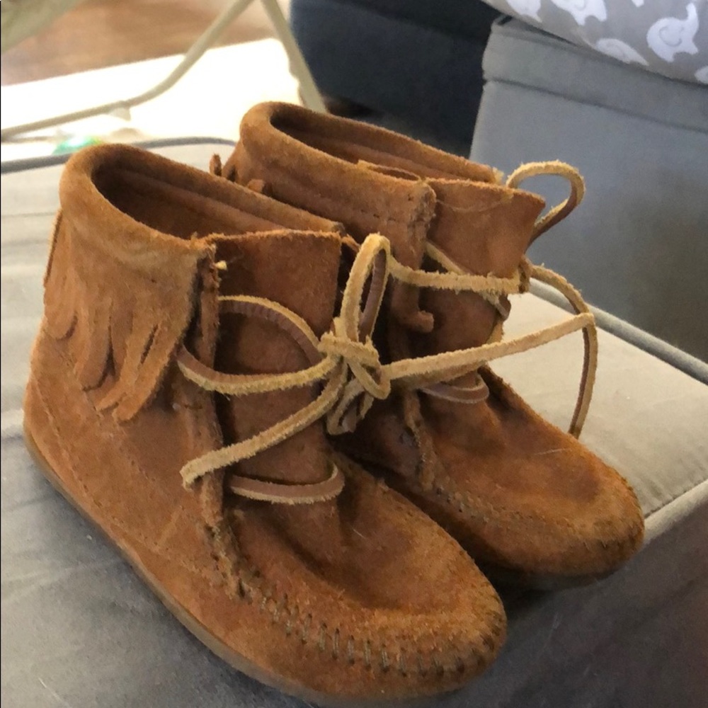 Kids Minnetonka Booties